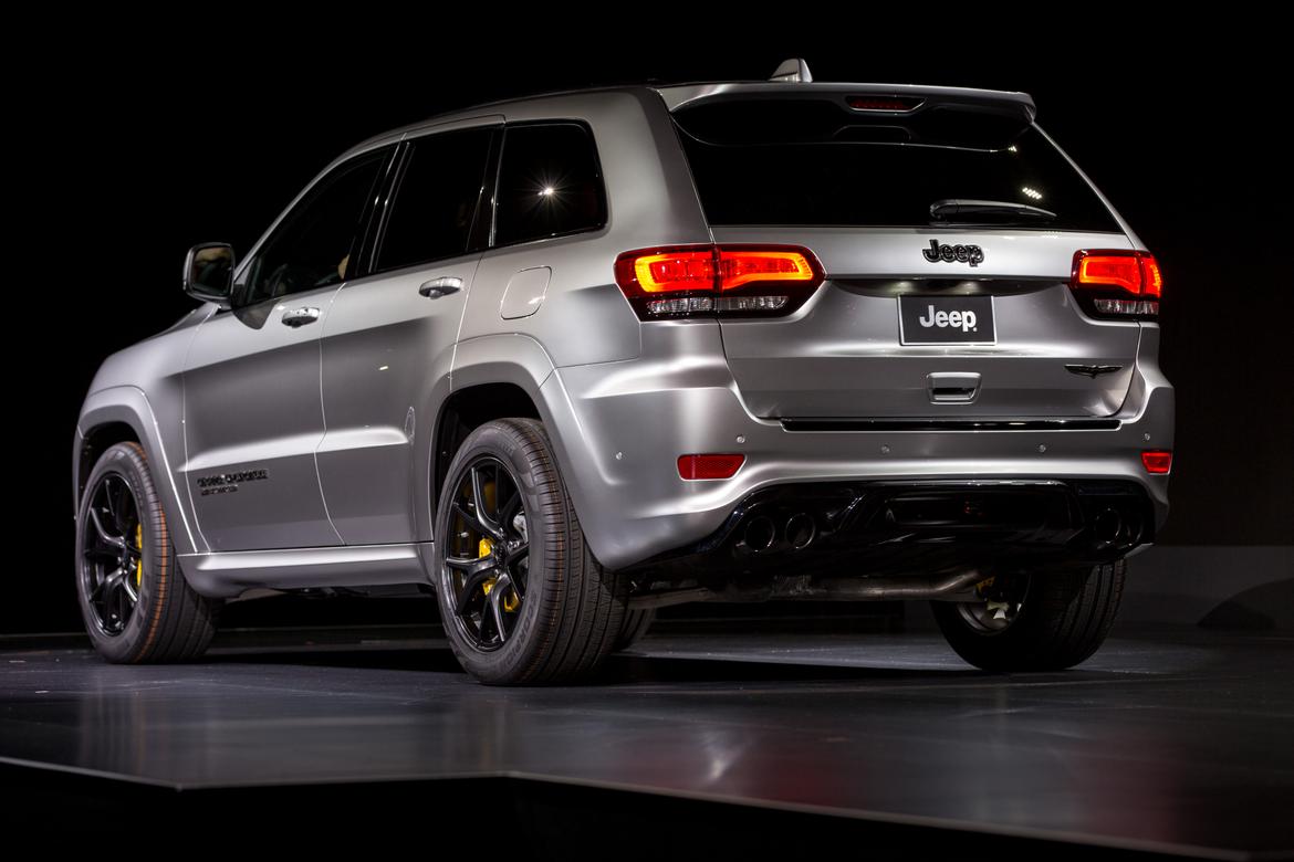 18Jeep_Cherokee-Trackhawk_AS_AC_14.jpg