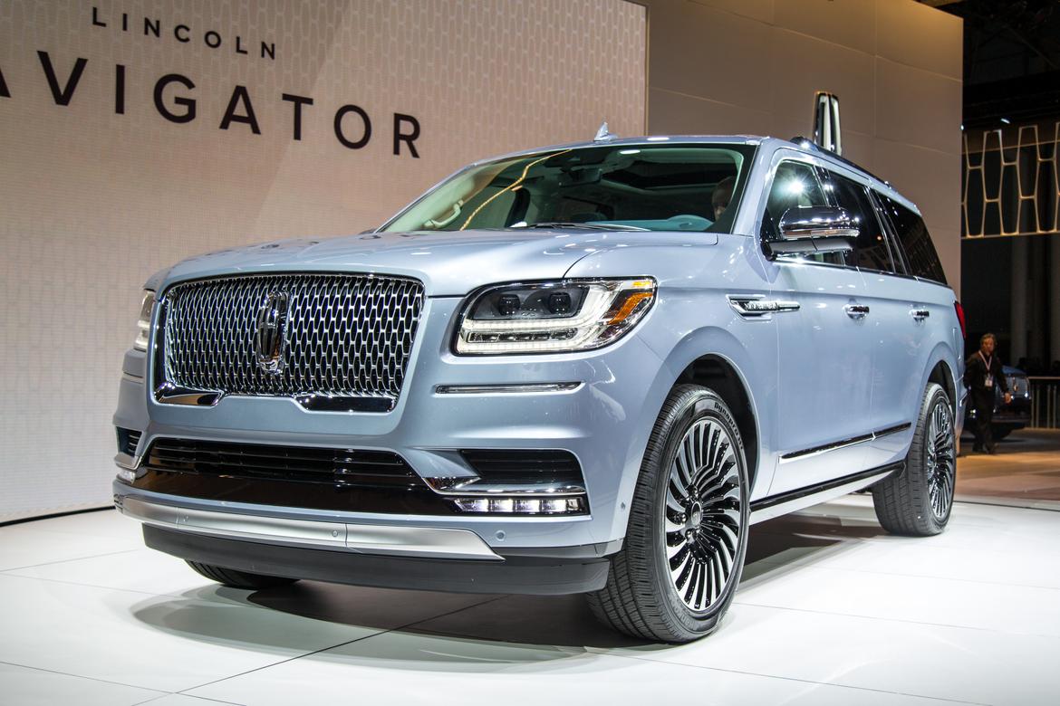 18Lincoln_Navigator_AS_AC_04.jpg