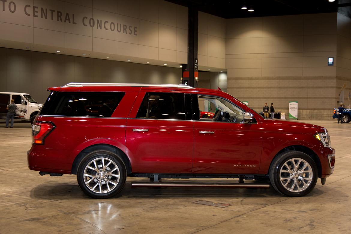 18Ford_Expedition_AS_AC_09.jpg