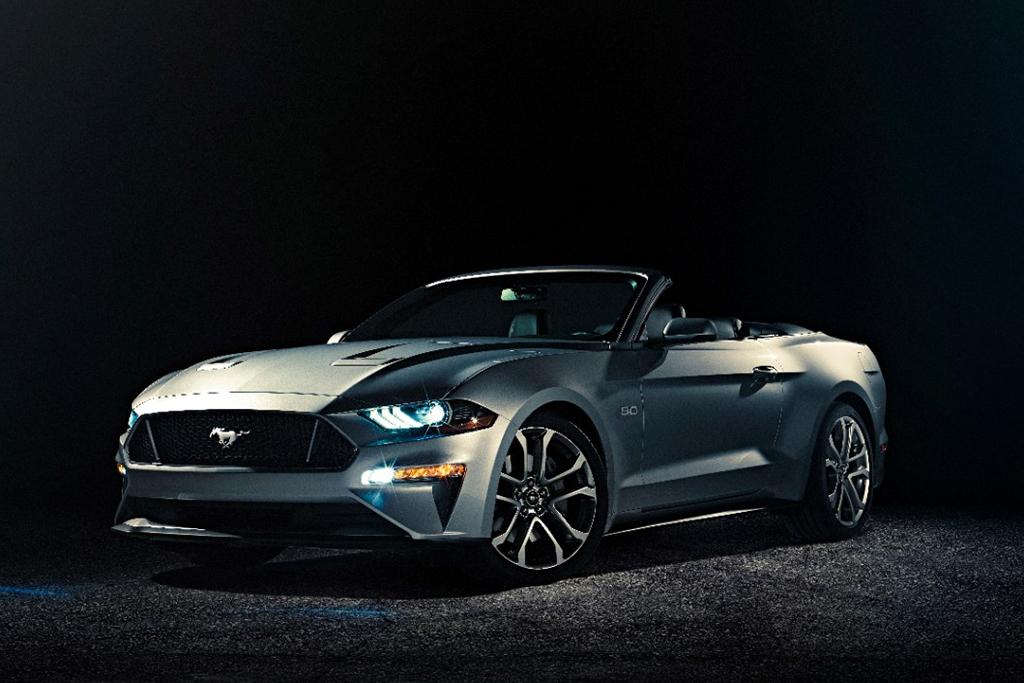 Ford Unveils 2018 Mustang Convertible News Cars Ford Unveils 2018 Mustang Convertible