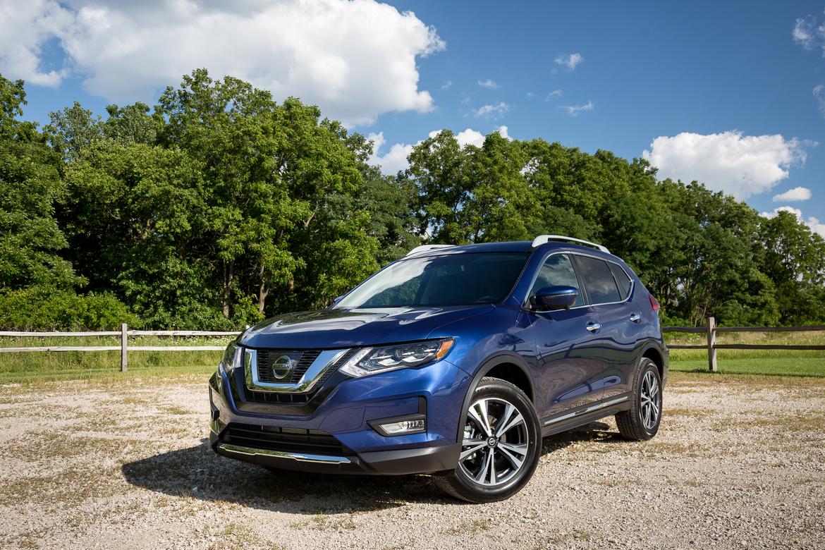 nissan-rogue-2017.5-06-angle, exterior, front.jpg
