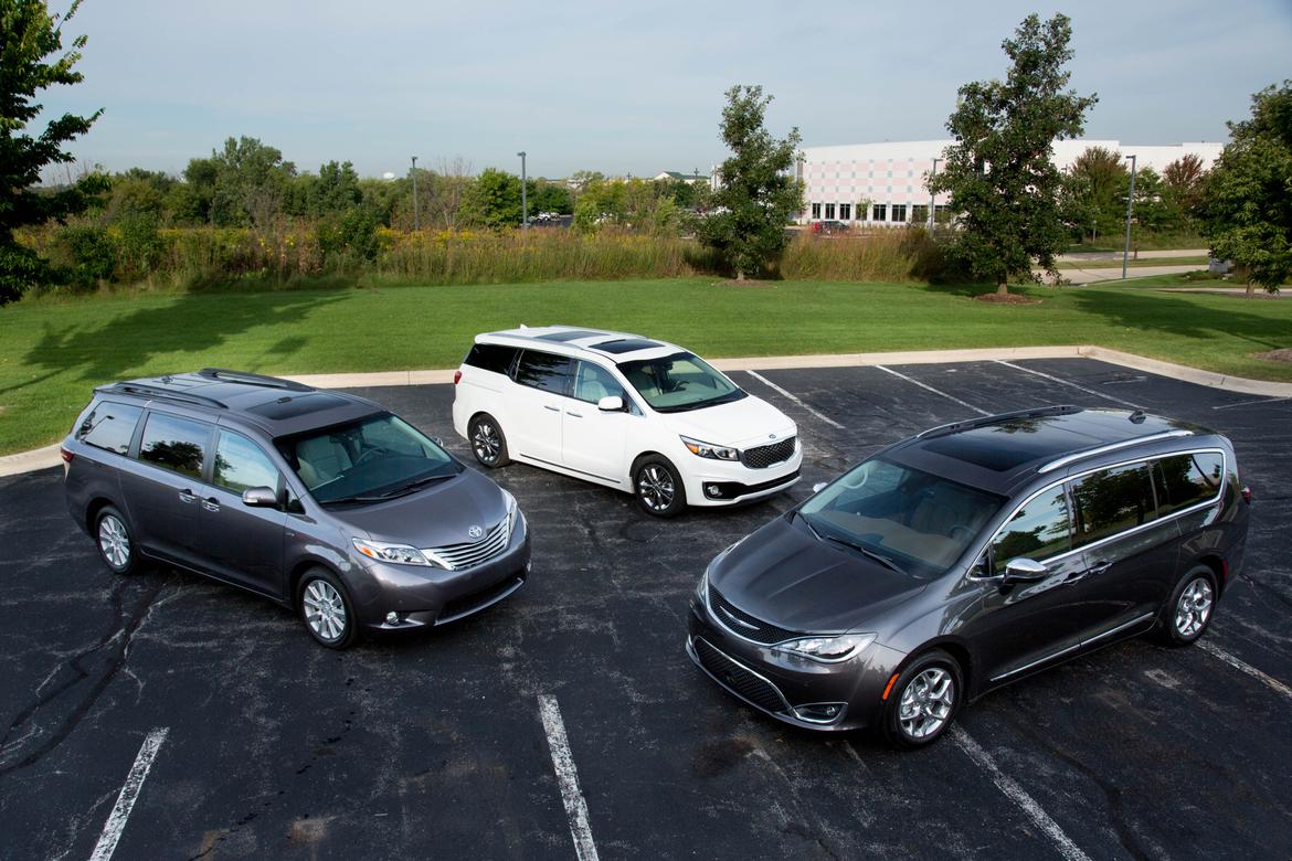 What S The Ultimate Minivan For 2016 News Cars 160915 Ultimate Minivan Challenge Group Shot Es 01 Jpg