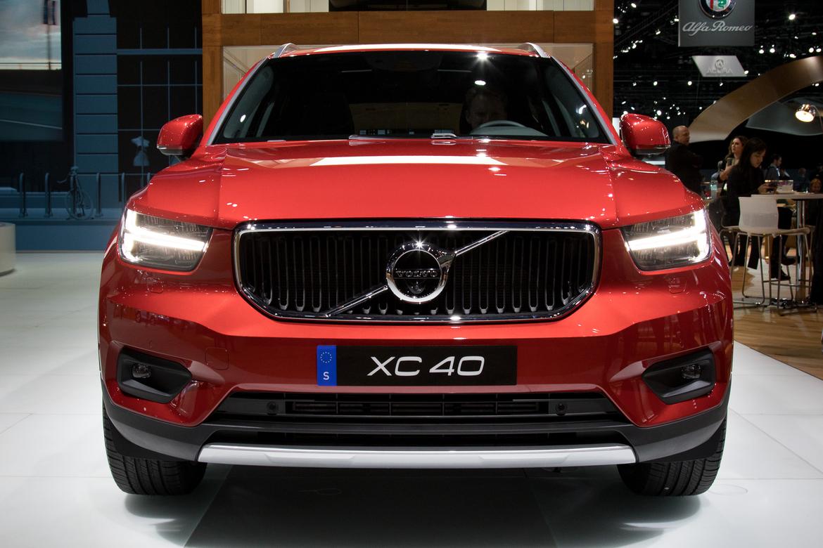 04-volvo-xc40-2019.jpg