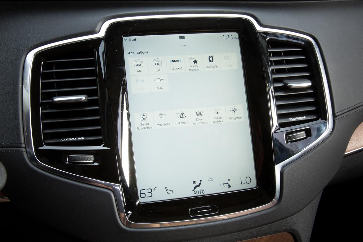 16Volvo_XC90_ES_43.jpg