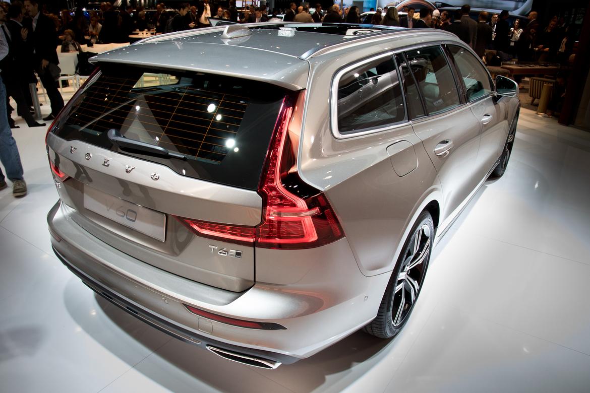 06-volvo-v60-2019-cl.jpg