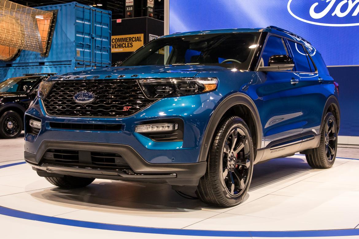 01-<a href=https://www.sharperedgeengines.com/used-ford-engines>ford</a>-explorer-2020-angle--blue--exterior--front.jpg