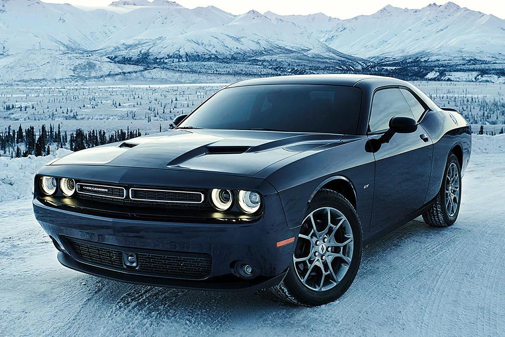 17_Dodge_Challenger.jpg