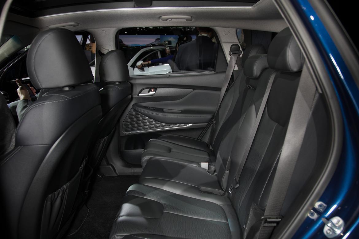 15-hyundai-santa-fe-2019-cl.jpg