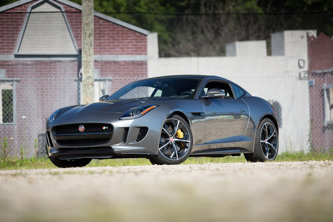 16Jaguar_F-Type_R_ES.jpg