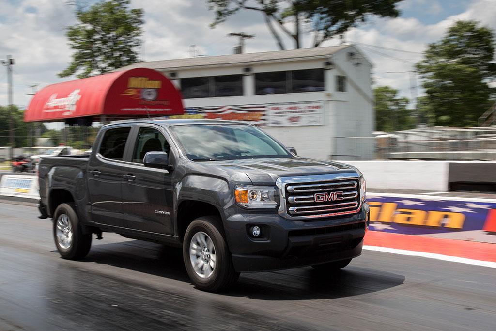 16PUTC_MidsizePickupTruckChallenge_16GMC_Canyon_SO_AC_02.jpg