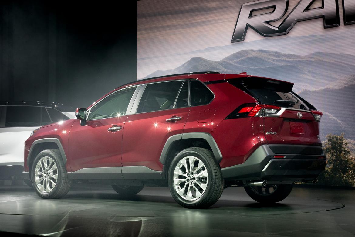 03-<a href=https://www.sharperedgeengines.com/used-toyota-engines>toyota</a>-rav4-2019-cl.jpg