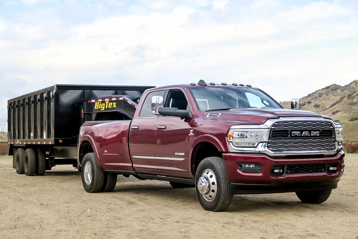 22-ram-3500-2019-mw-exterior--red--towing (1).jpg