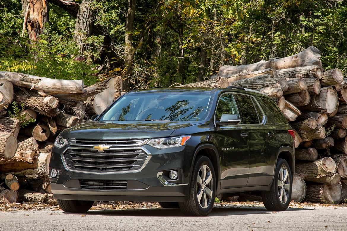 01-<a href=https://www.autopartmax.com/used-chevrolet-engines>chevrolet</a>-traverse-2018-angle-black-exterior-front.jpg