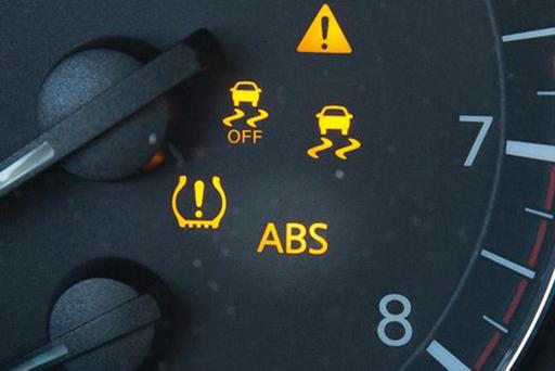 Why Is the Battery Light On? | News | Cars.com Why Is the Battery Light On? | News | Cars.com