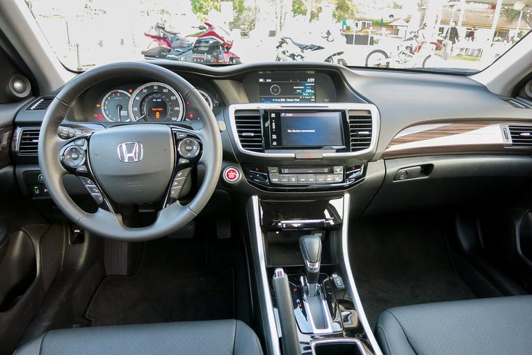 2016 Honda Accord Sedan;