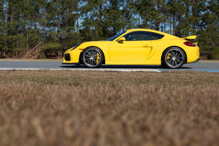 2016 Porsche Cayman GT4