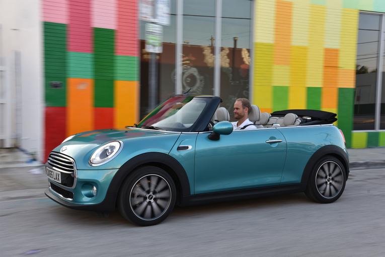 2016 Mini Convertible;