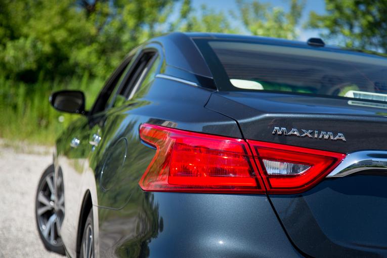 2016 Nissan Maxima;