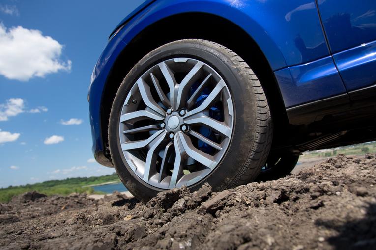 2015 Land Rover Range Rover Sport SVR;
