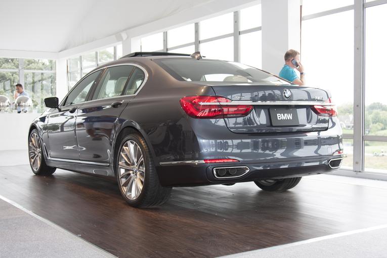 2016 BMW 7 Series;