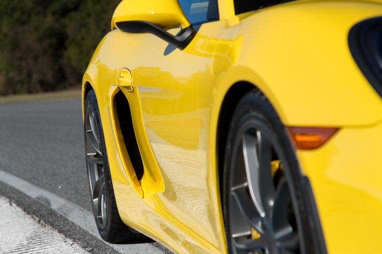 2016 Porsche Cayman GT4