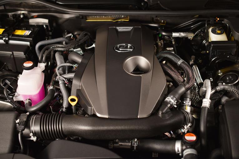 2016 Lexus GS 200t;