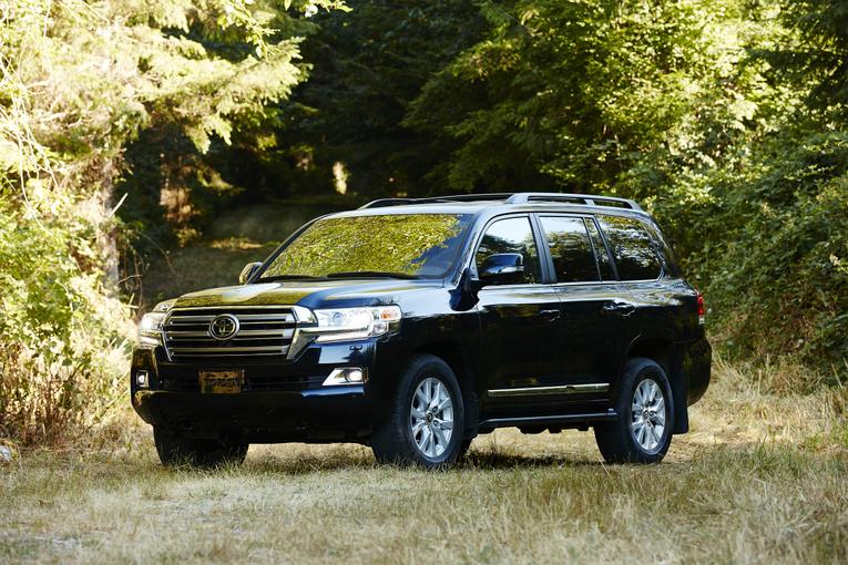 2016 Toyota Land Cruiser;