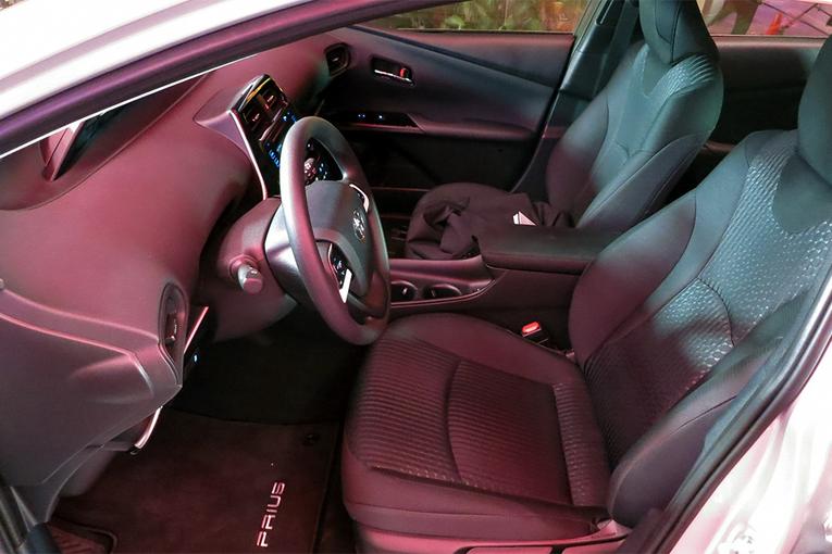 2016 Toyota Prius;