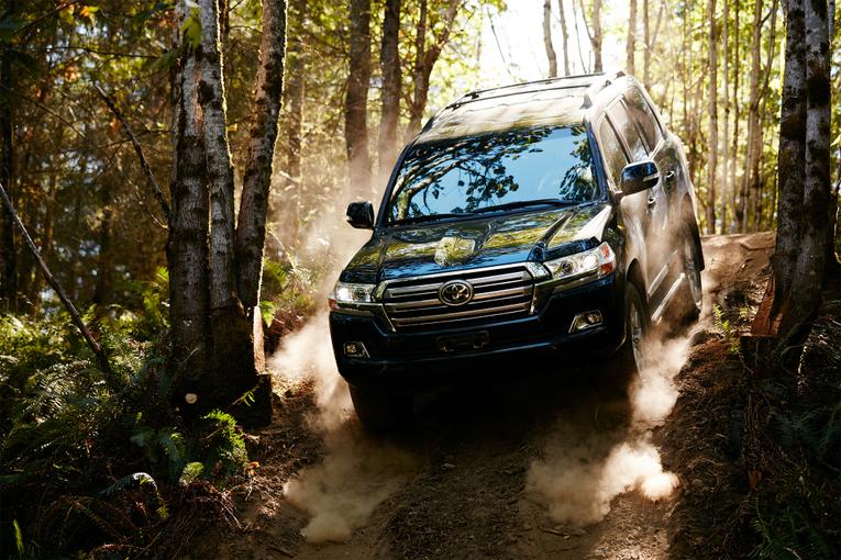 2016 Toyota Land Cruiser;