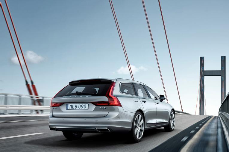 2017 Volvo V90