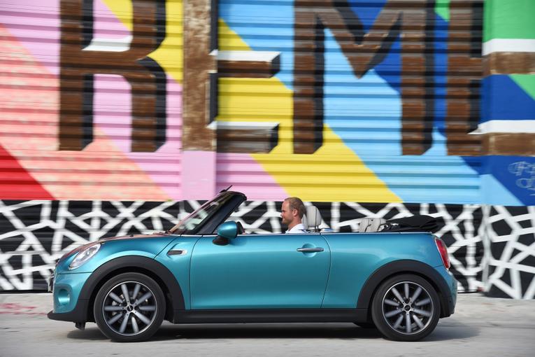 2016 Mini Convertible;