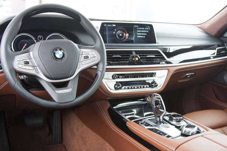 2016 BMW 7 Series;