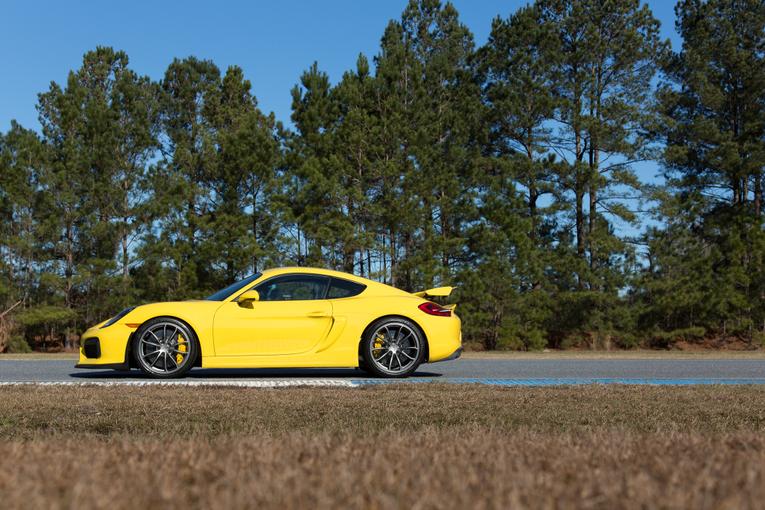 2016 Porsche Cayman GT4