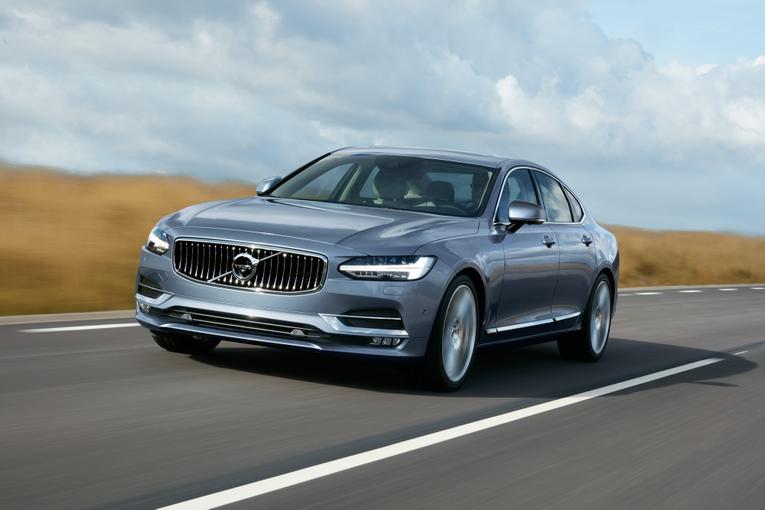 Volvo S90;