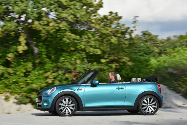 2016 Mini Convertible;