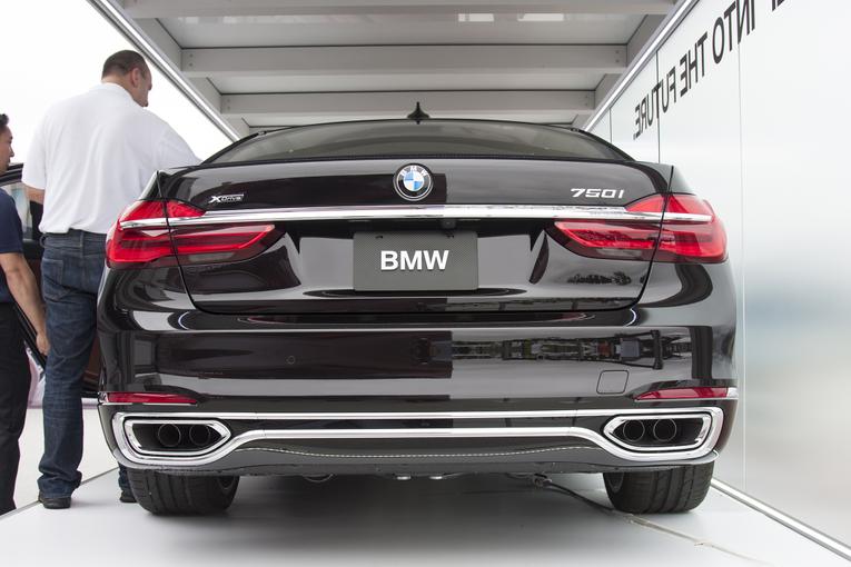 2016 BMW 7 Series;