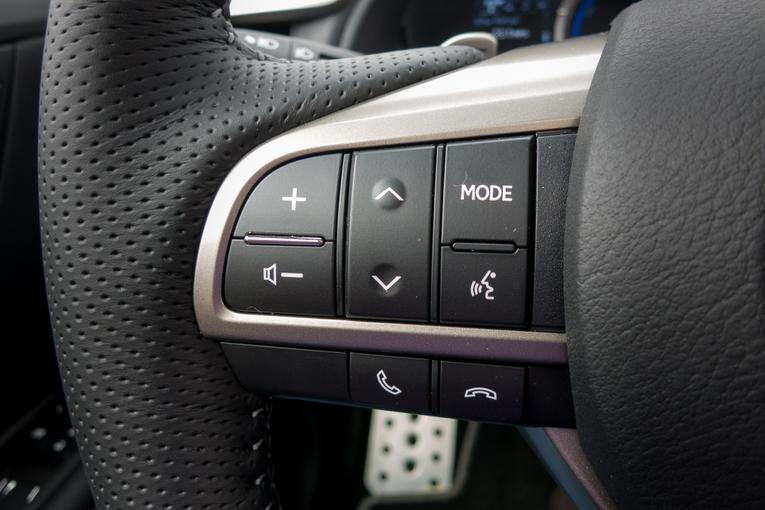 2016 Lexus RX 450h;