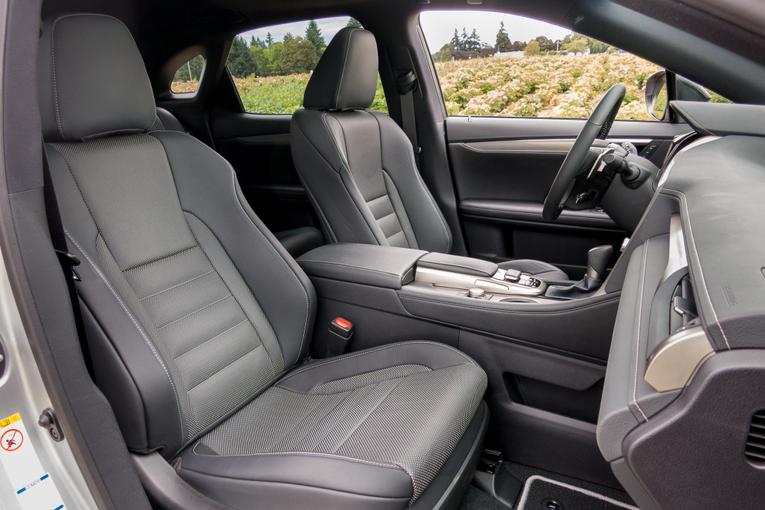 2016 Lexus RX 450h;