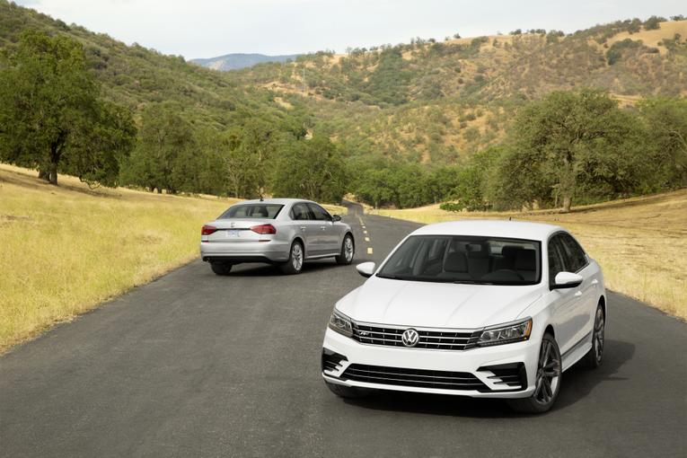 2016 Volkswagen Passat;