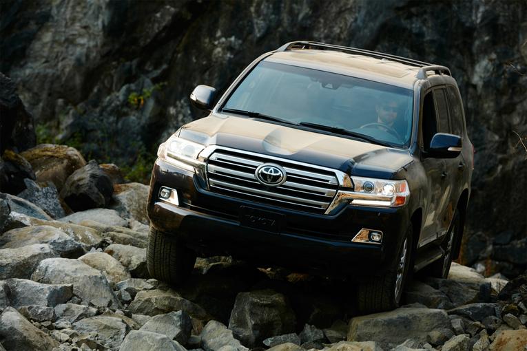 2016 Toyota Land Cruiser;