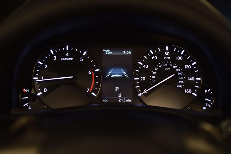 2016 Lexus GS 200t;