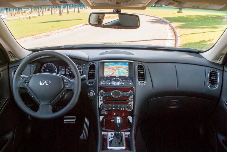 2016 Infiniti QX50;