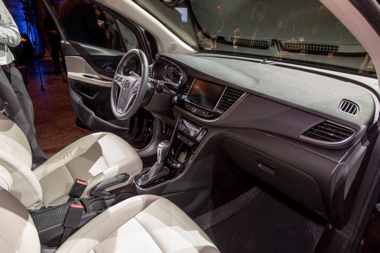 2017 Buick Encore Photo Gallery