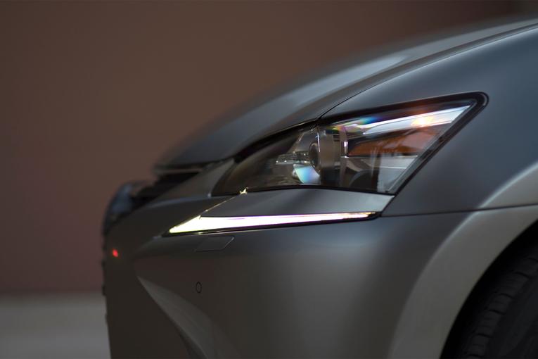 2016 Lexus GS 200t;