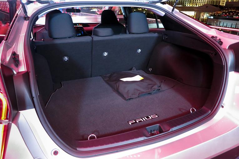 2016 Toyota Prius;