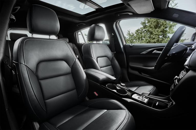 2017 Infiniti Q30;