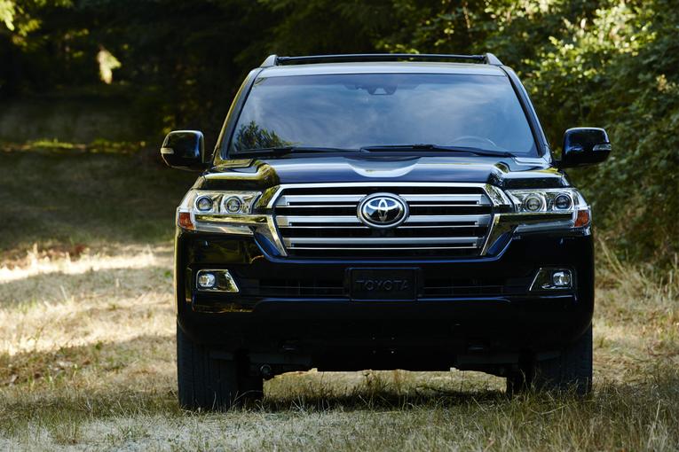2016 Toyota Land Cruiser;