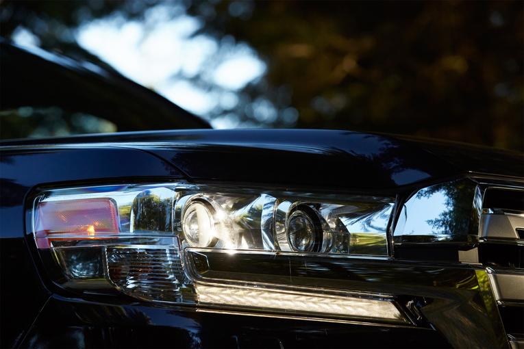 2016 Toyota Land Cruiser;