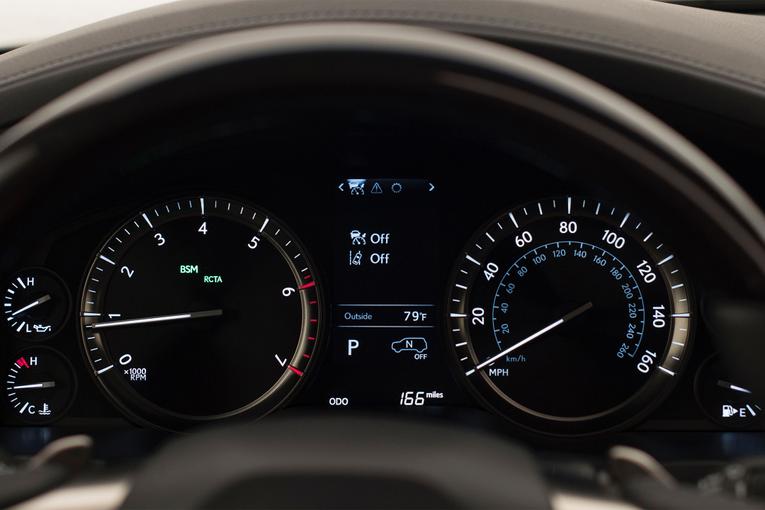 2016 Lexus LX 570;