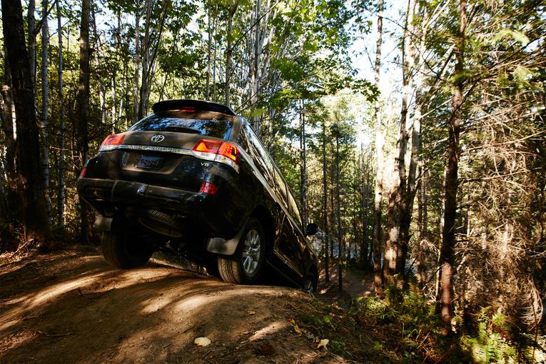2016 Toyota Land Cruiser;